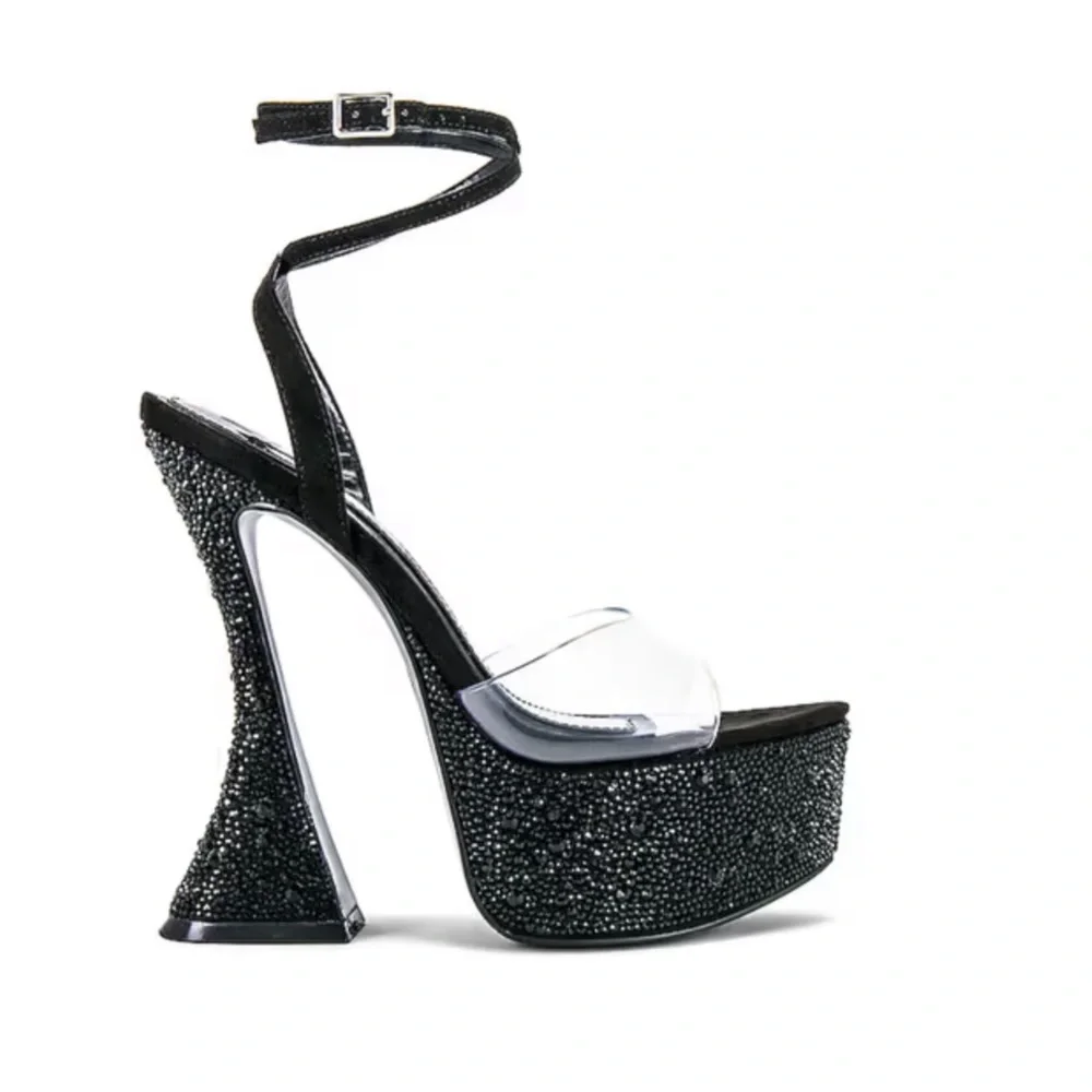 Jlo Jennifer Lopez Beverly Platform Heel in Black, Size: 6
